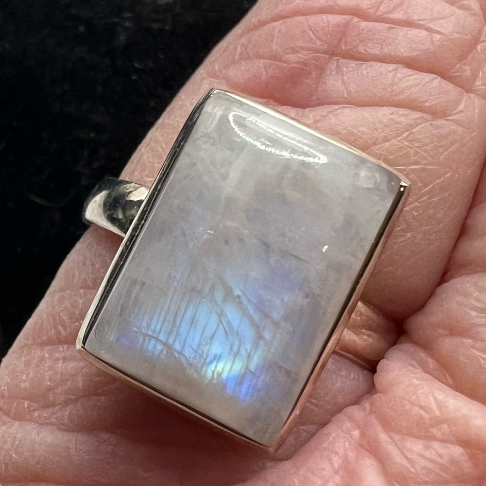 Lustrous Silver Moonstone Ring - image 4